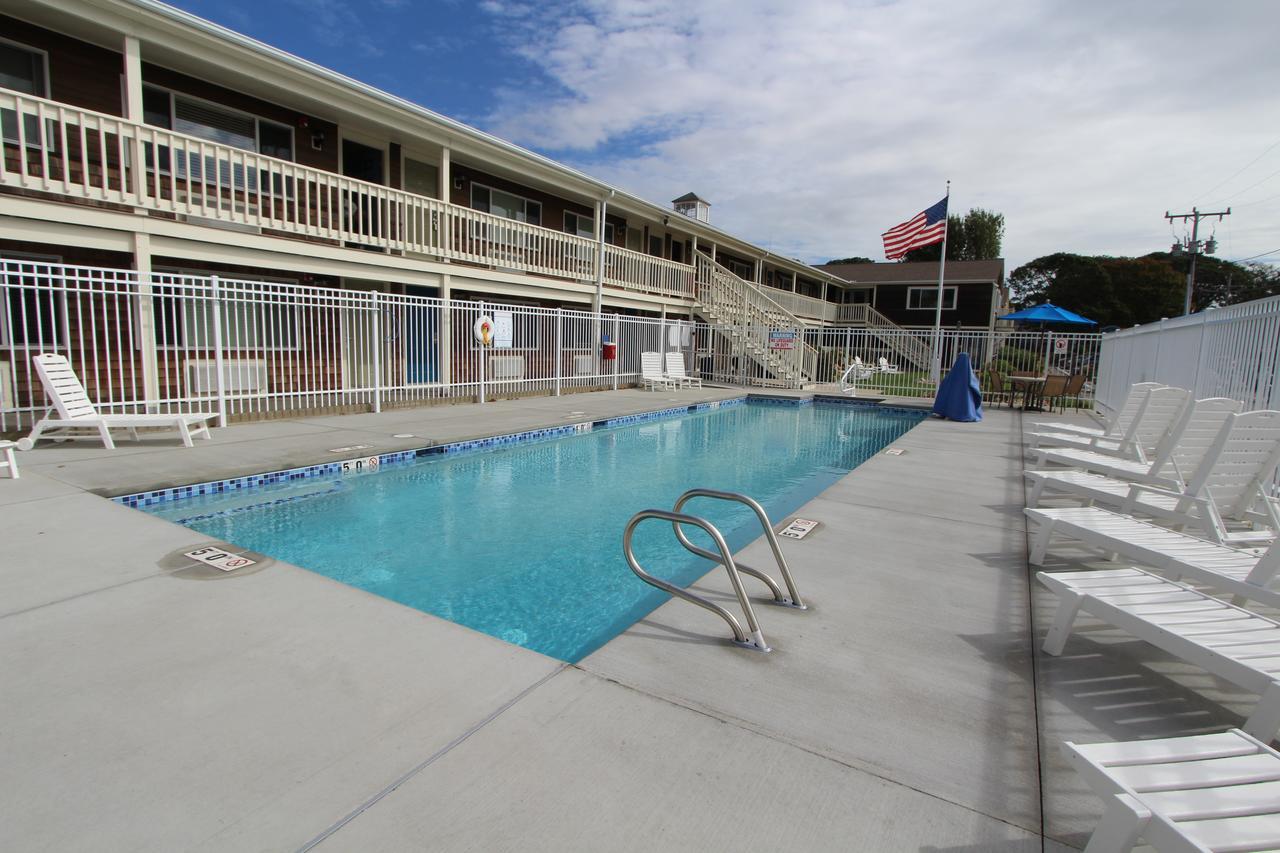 Innseason Resorts Harborwalk Falmouth Exterior photo